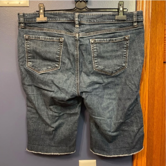 Loft Denim Shorts - Picture 2 of 4